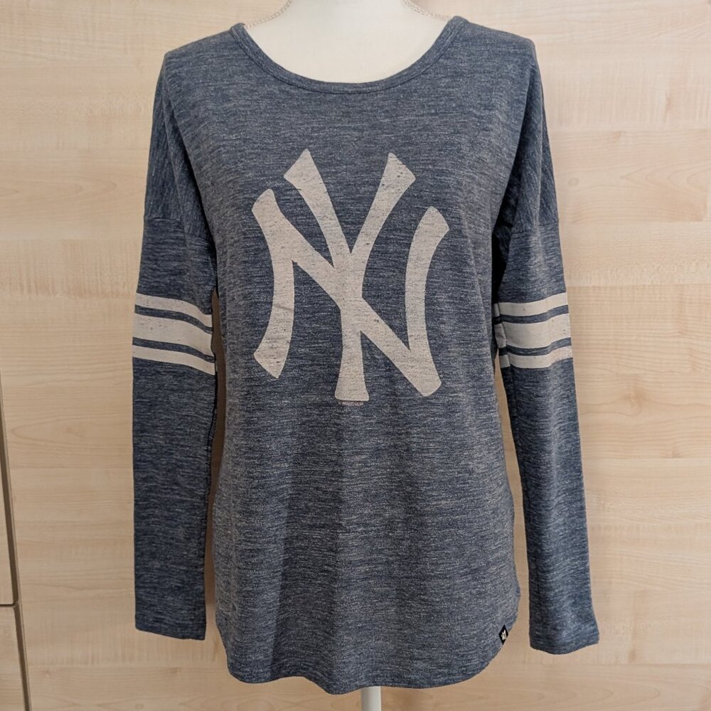 47 Brand New York Yankees Distressed Long Sleeved Tee